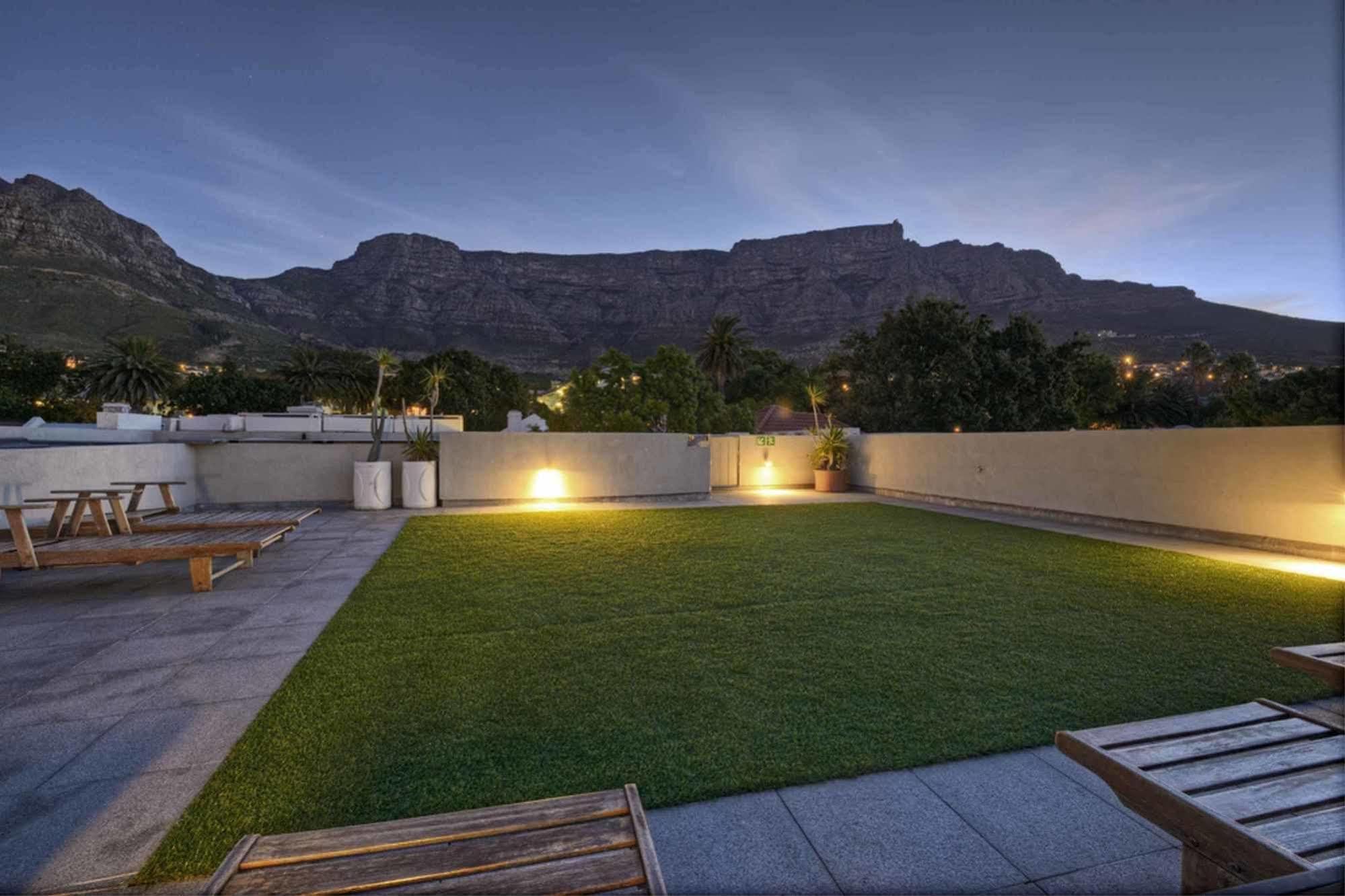 Bed & Breakfast Three Boutique Cape Town