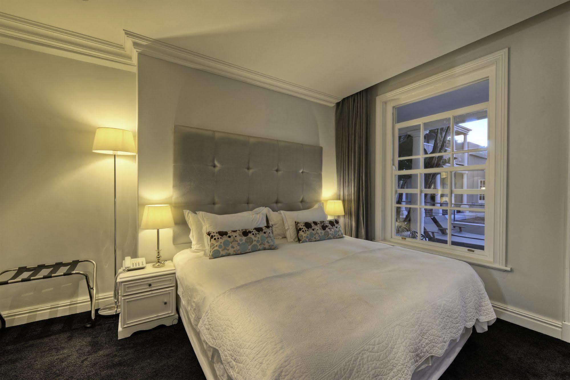 Three Boutique Frühstückspension 4*